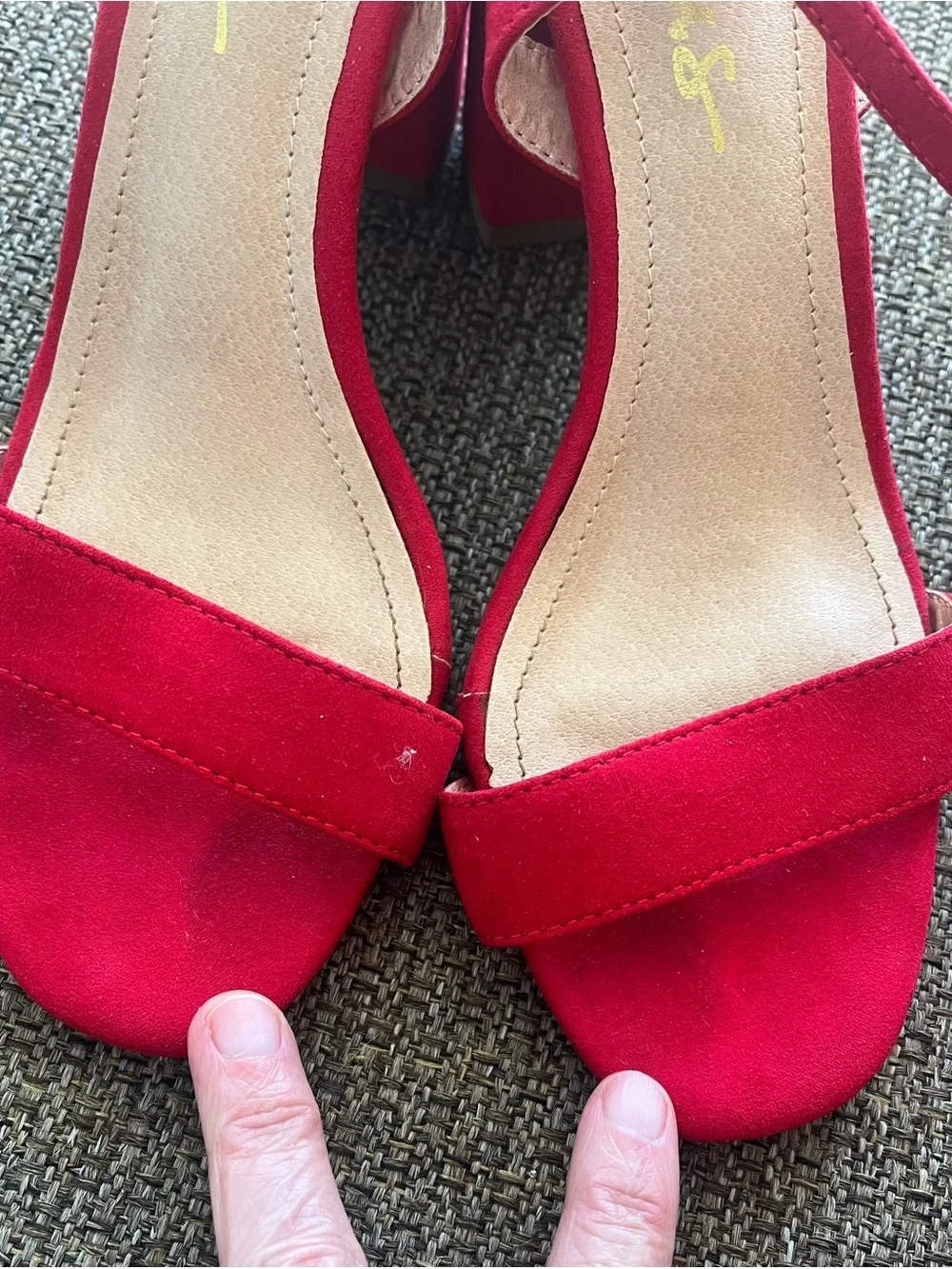 Lulu’s Red Faux Suede Open-Toe Strappy 3 Inch Block Heel Sandal Size 7